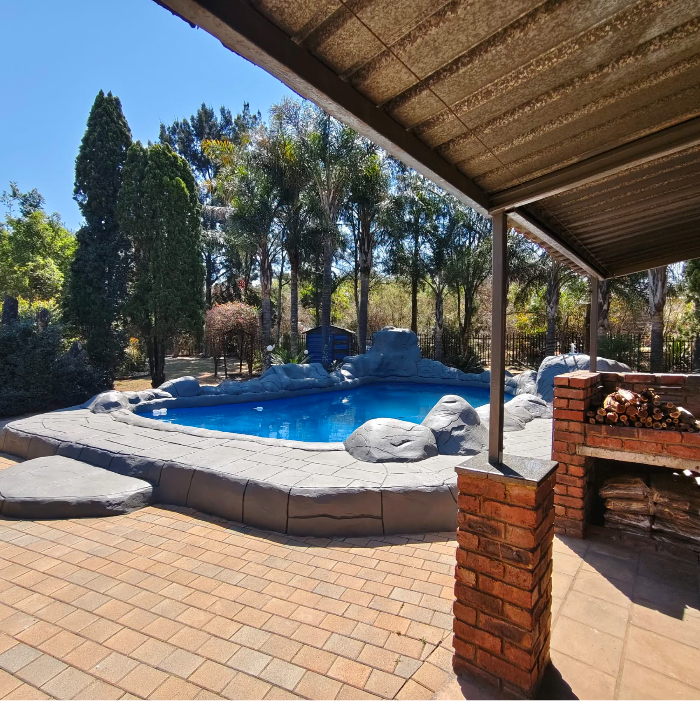 Pool and garden